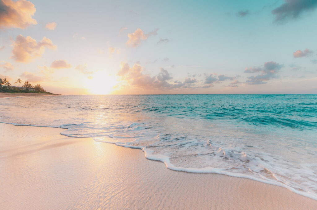 spiaggia durante l'ora d'oro