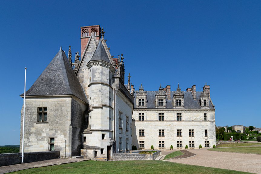 archaeological castle tour guidance tips