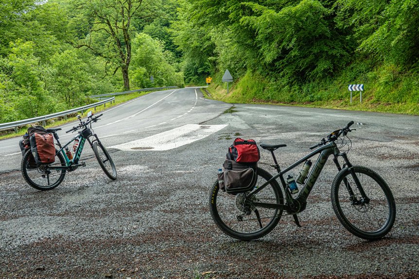 flexible relaxed immersive cycling tours