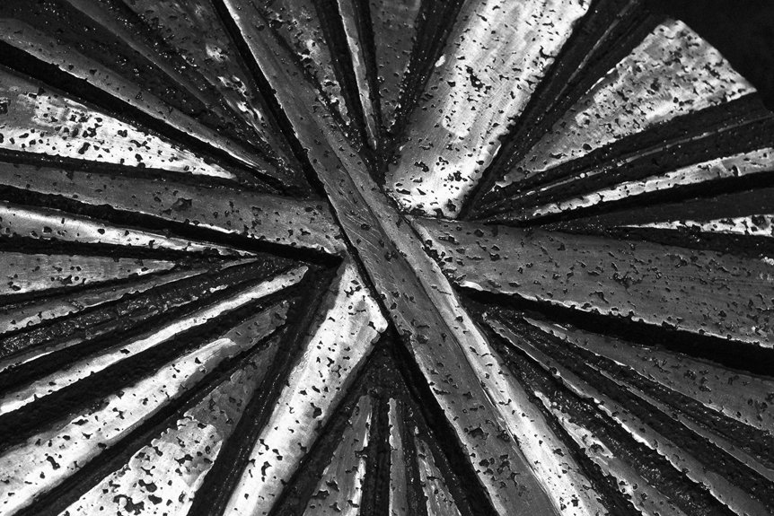optimal lighting enhances mosaic clarity