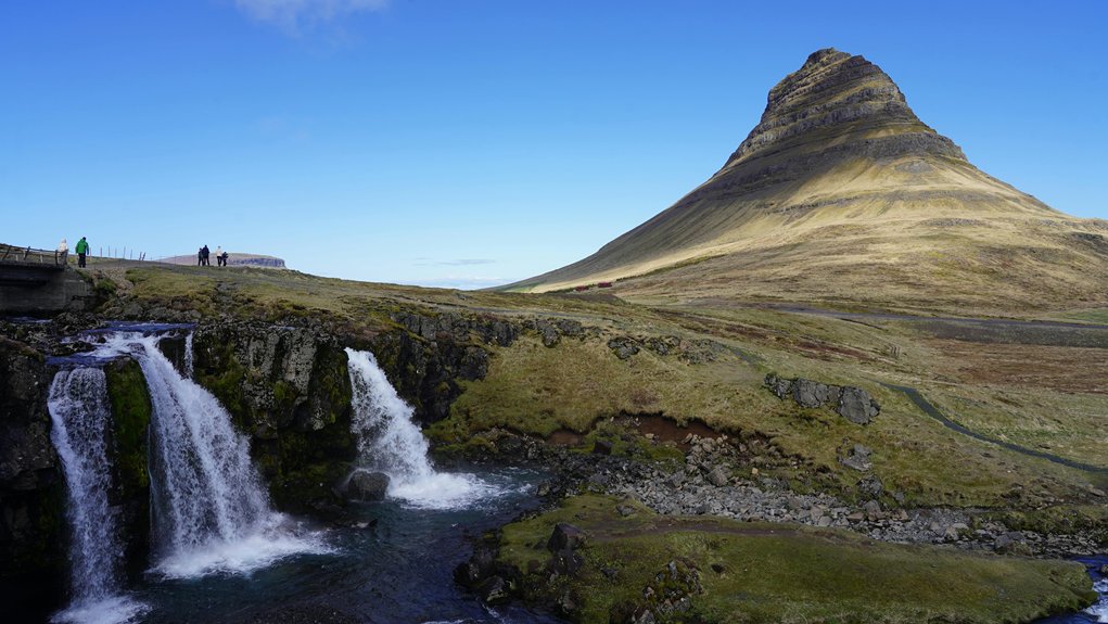 waterfalls scenic gorge hiking tips
