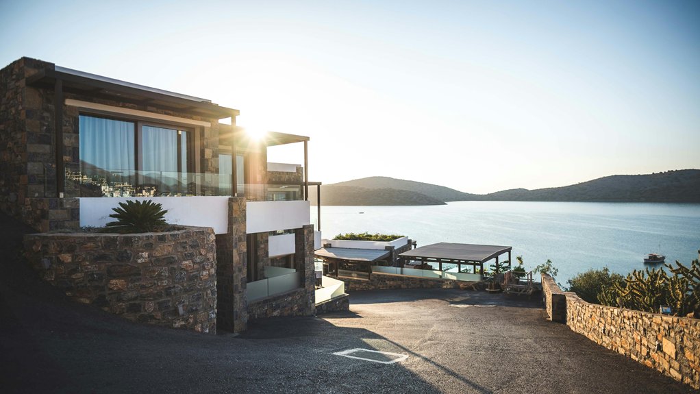 secluded coastal retreats tips