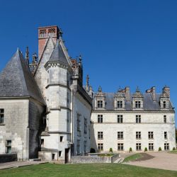 archaeological castle tour guidance tips
