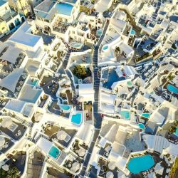 relaxing resort pool experiences
