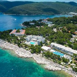 secluded peaceful beach hotel retreats