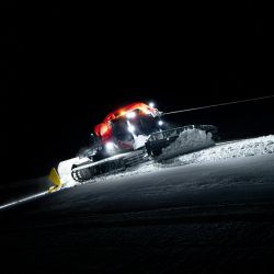 ski equipment maintenance services available