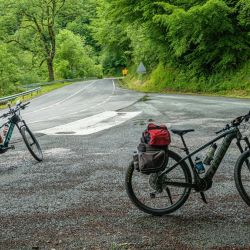 flexible relaxed immersive cycling tours